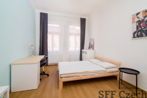 Furnished modern room to rent in shared flat, Prague 2 close to center